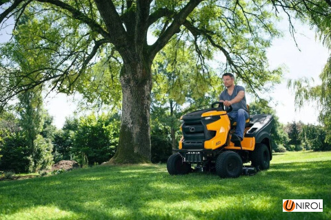 TRAKTOREK CUB CADET XT1 OR106 TRAKTOREK CUB CADET XT1 OR106